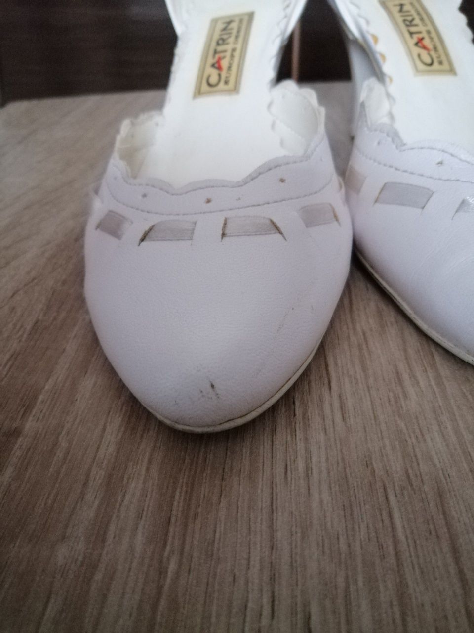 Buty ślubne białe