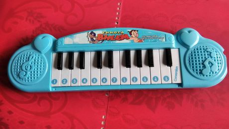 Детский музыкальный инструмент