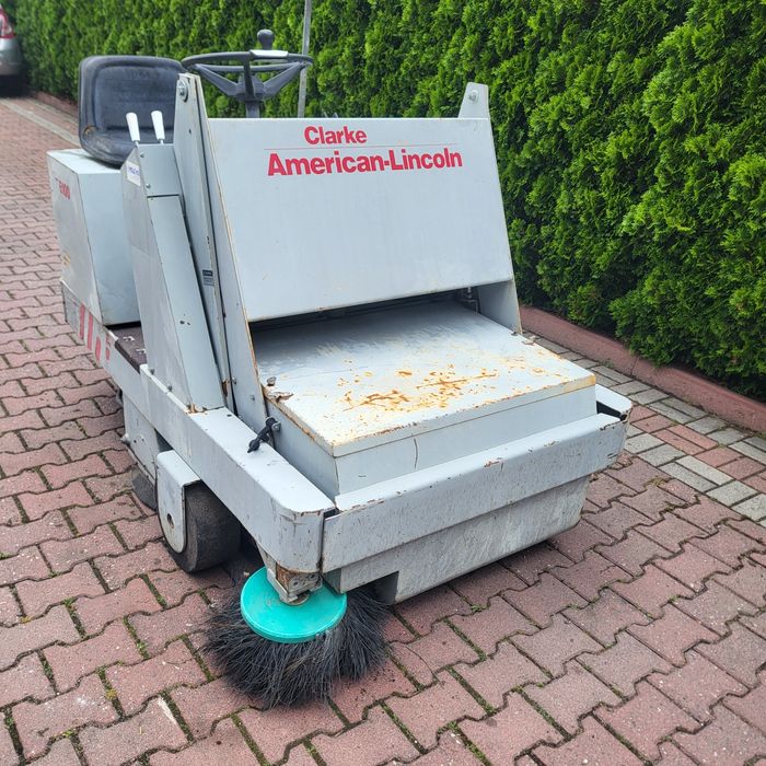 Zamiatarka Clarke Amerikan Lincoln 6100
