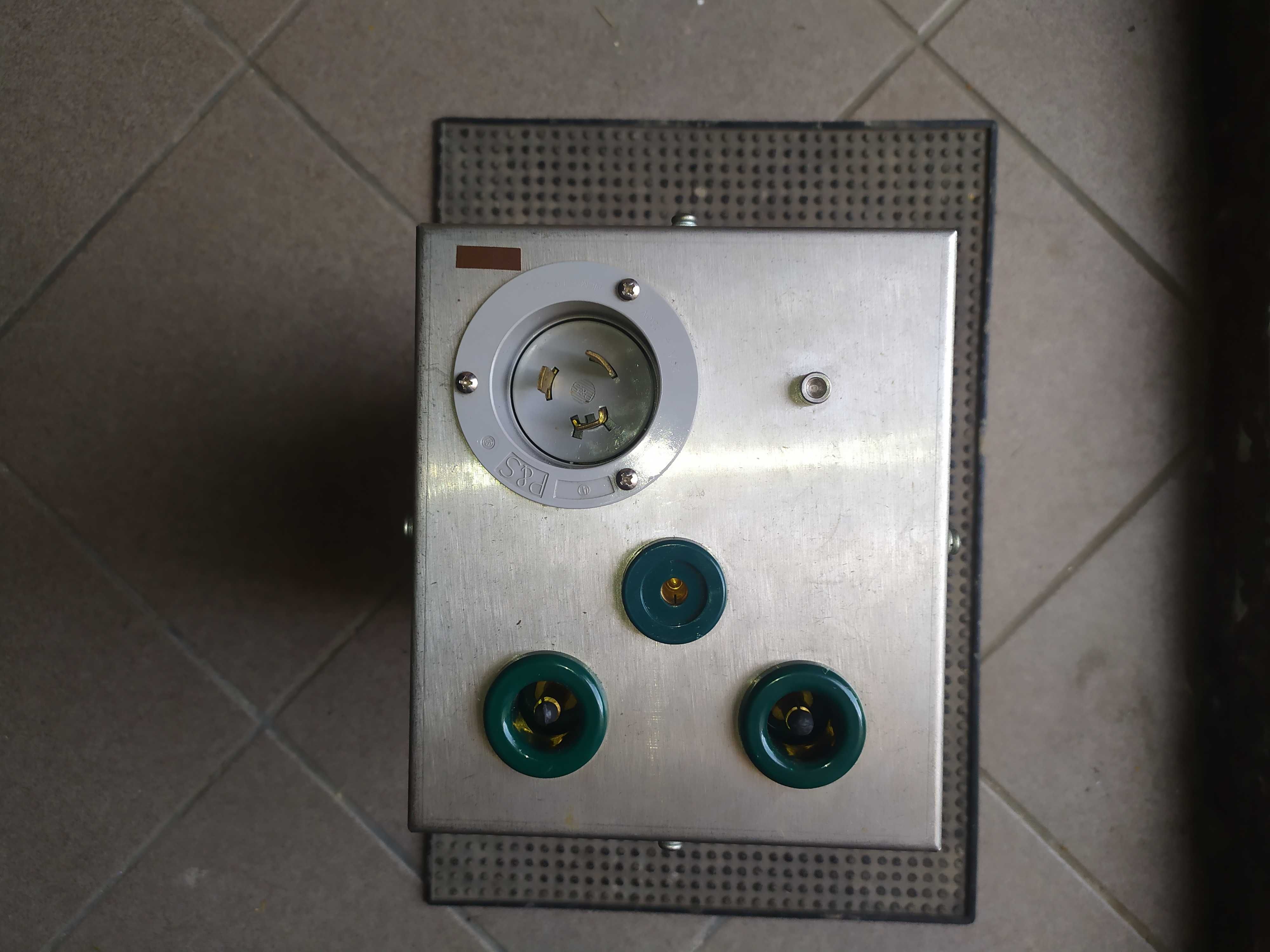 Transformator 3,2 kW, wejście 230V i 208V, wyjście 45V, 55V i 65V
