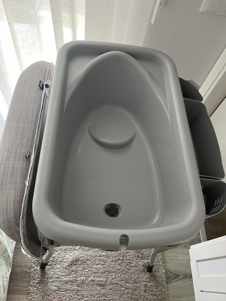 Chicco banheira/ Muda fraldas