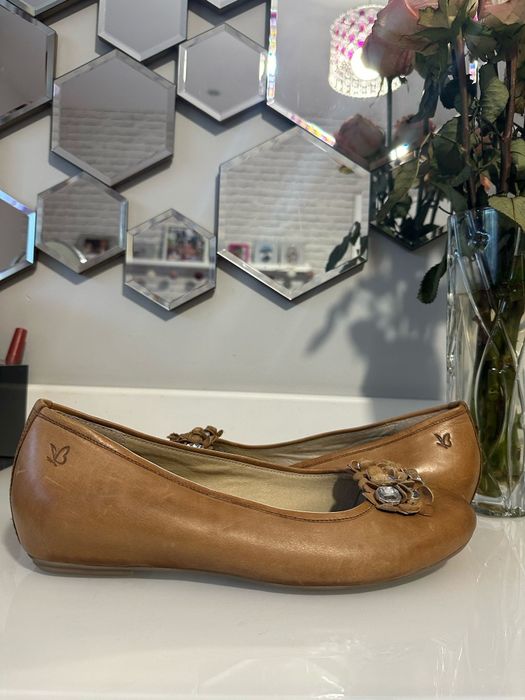 CAPRICE 40,5 baleriny NOWE skóra pantofle ukryty koturn