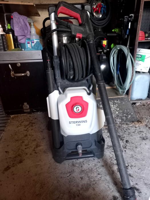 Máquina de pressáo ,com pouco uso..Está em bom estado de funcionamento