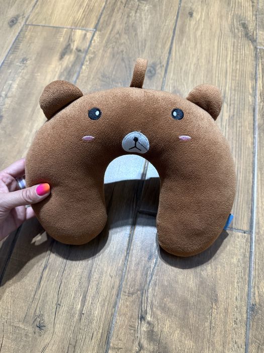 Podgłówek pod na szyje w podróż do samochodu pociągu samolotu miś kot