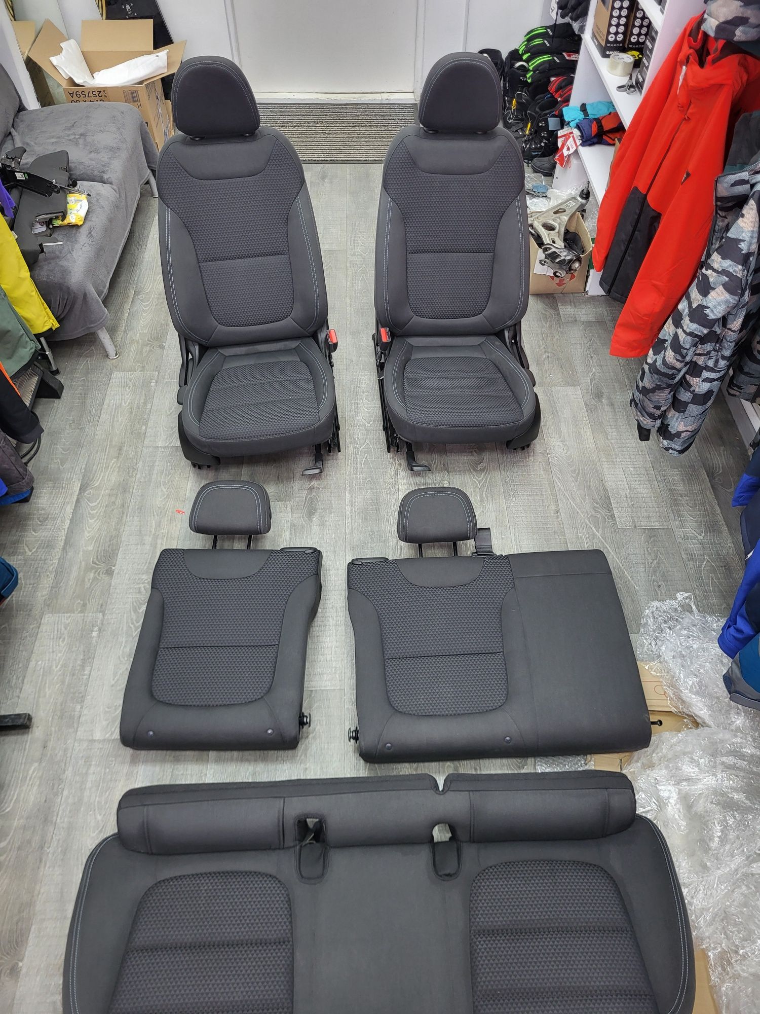 Продам задні сидіння салону Chevrolet Bolt EUV 2023