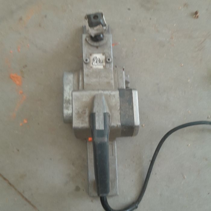 Szlifierka Taśmowa  Czołg  Makita Strug Do Drewna