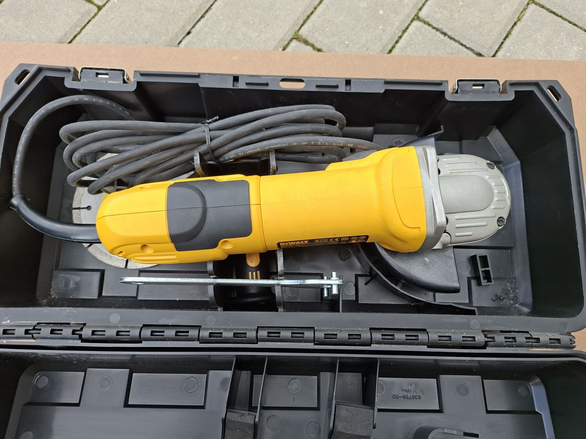 Nowa szlifierka kątowa 125mm DeWalt 1200W kufer tarcza diamentowa