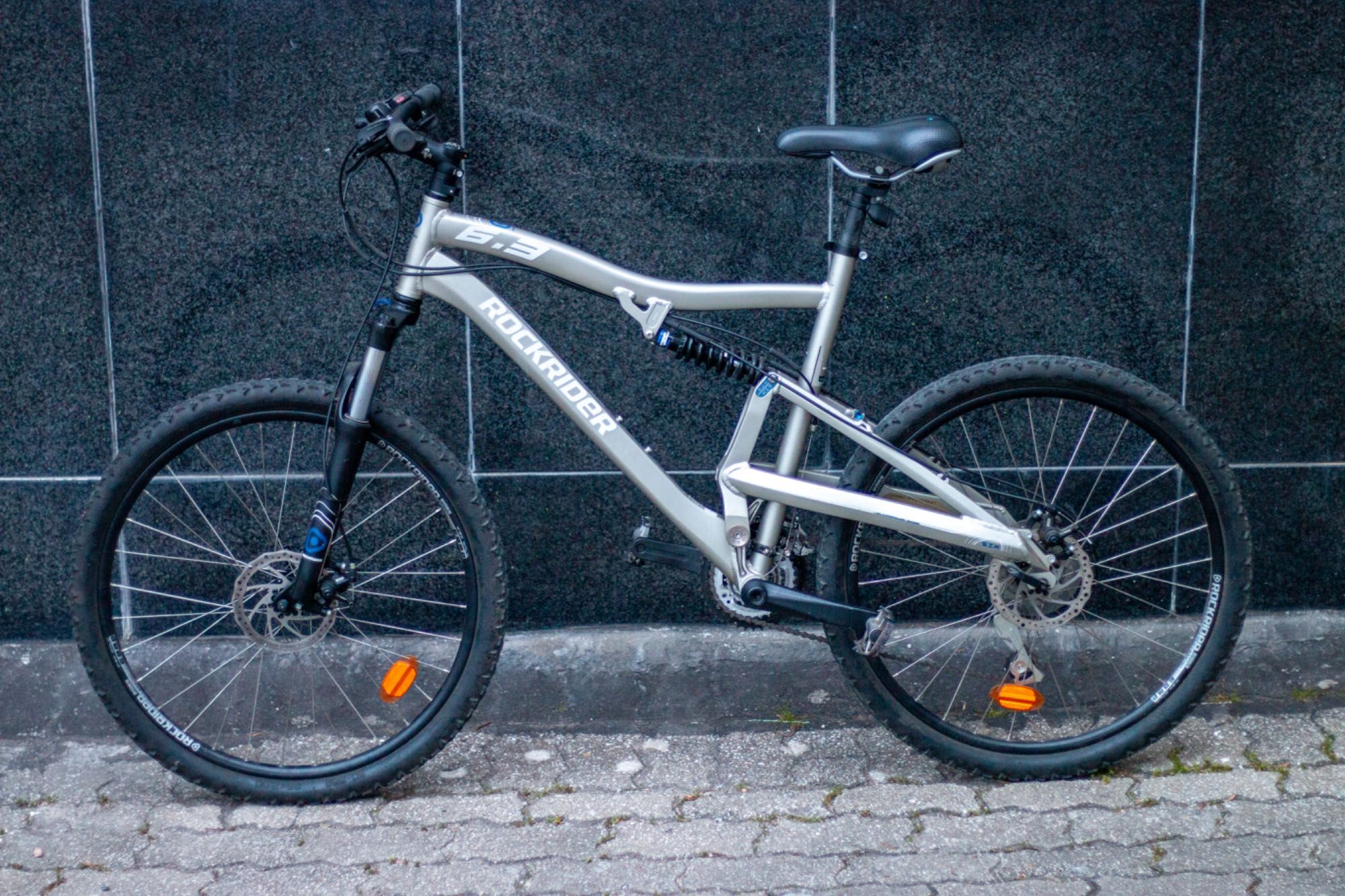 Bicicleta Rockrider 6.3 + luzes + campainha