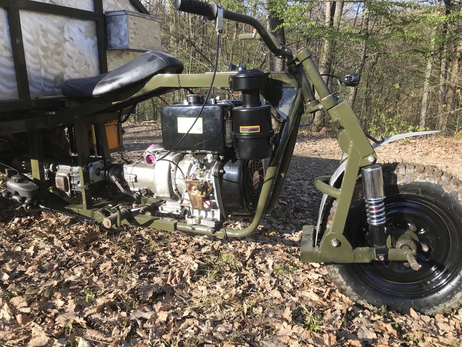 Грузовий трицикл, не трактор