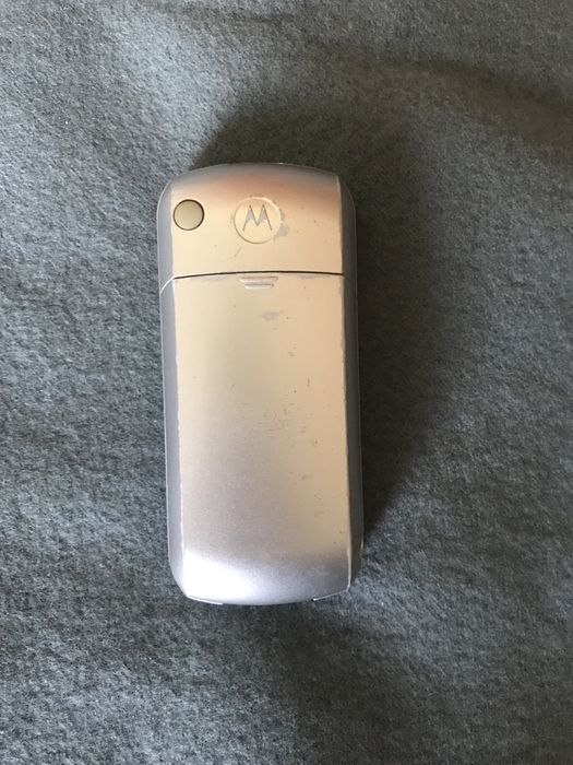 Телефон Motorola c121