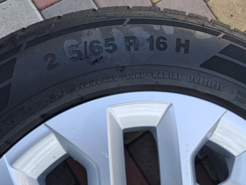 Диски с шинами  Рено дастер Оригінал 215 65 r16