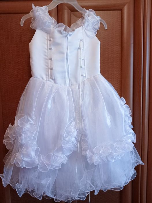 Святкова сукня для дівчинки 5 - 8 років.