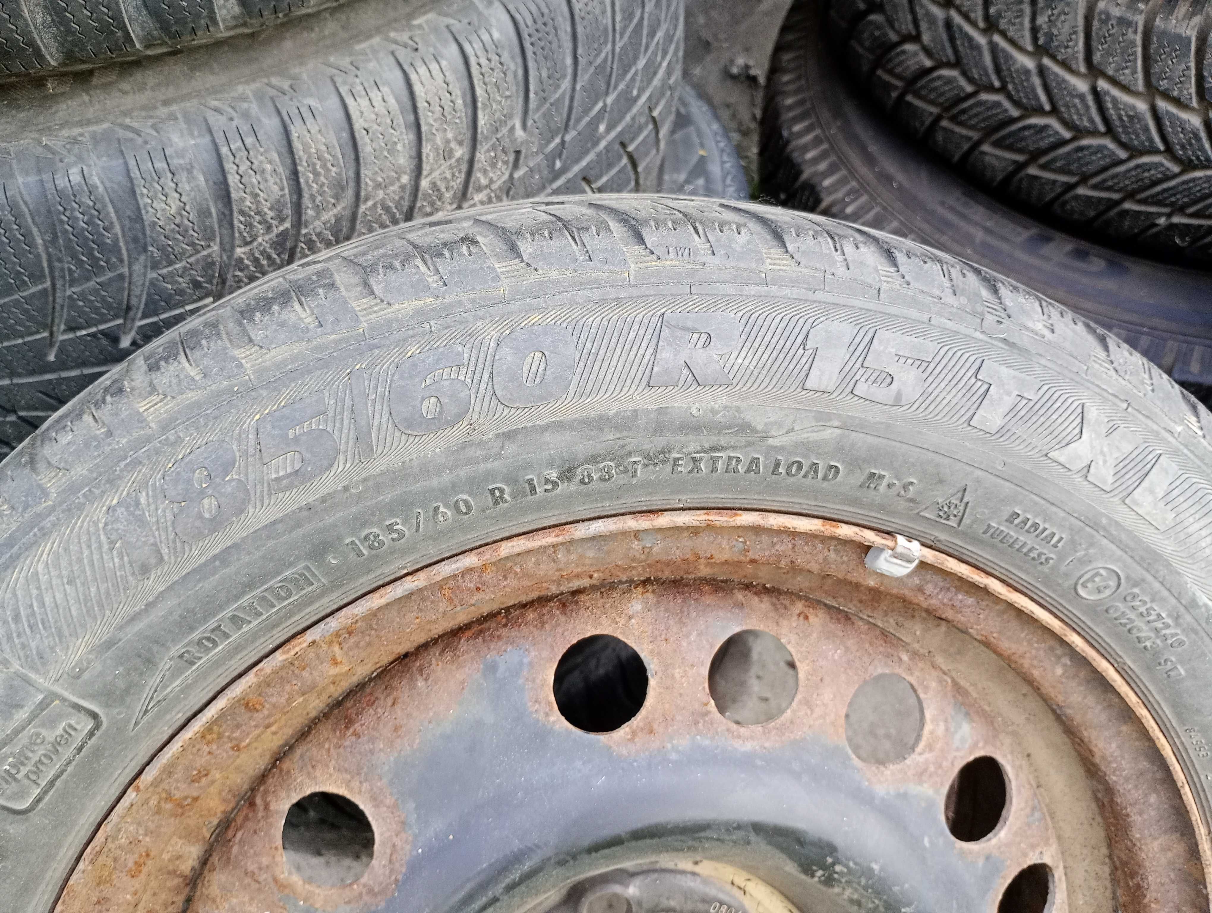 Sprzedam opony wraz z felgami 185/60 r15