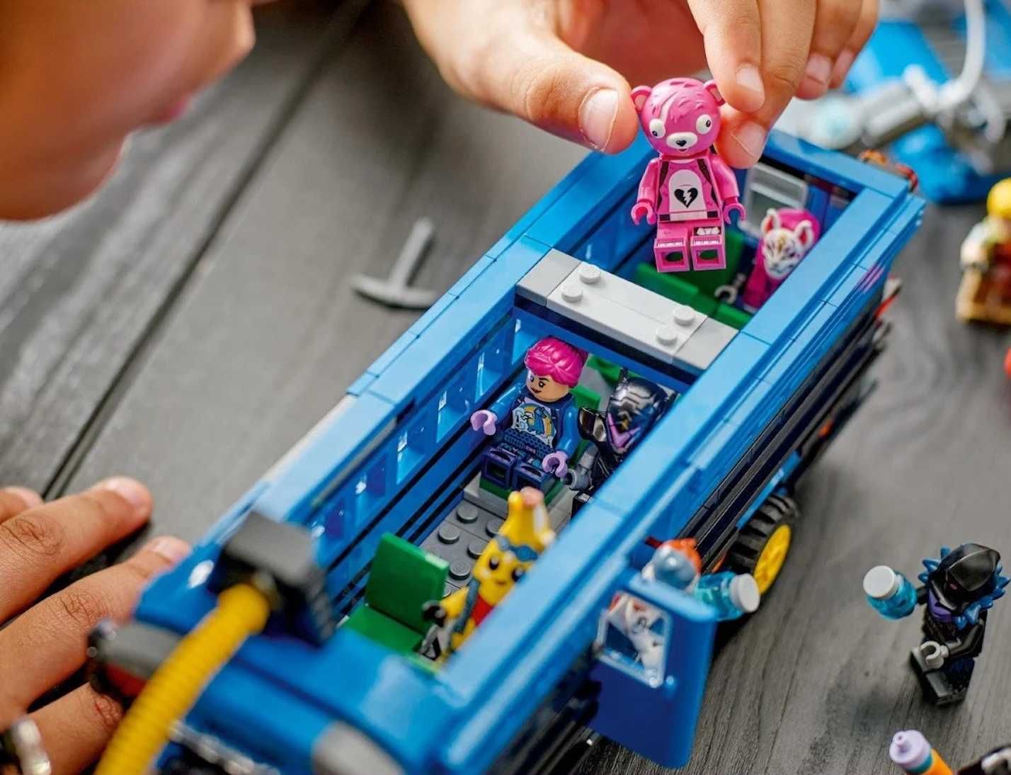 Nowe Lego Zestaw + Gratis fortnite bus bojowy +ręcznik plażowy zabawki