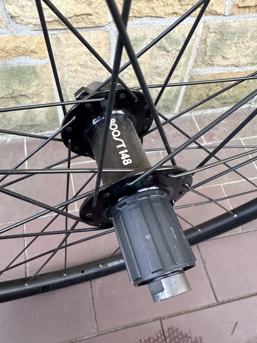 Nowe koło Bontrager Kovee TLR Disc 29” 12x148mm tył Shimano