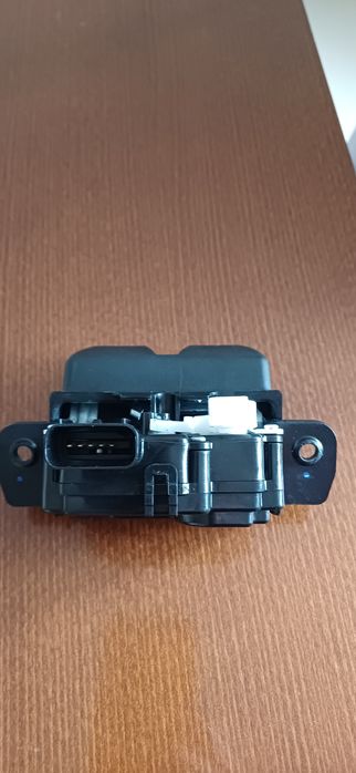 Zamek klapy bagaznika