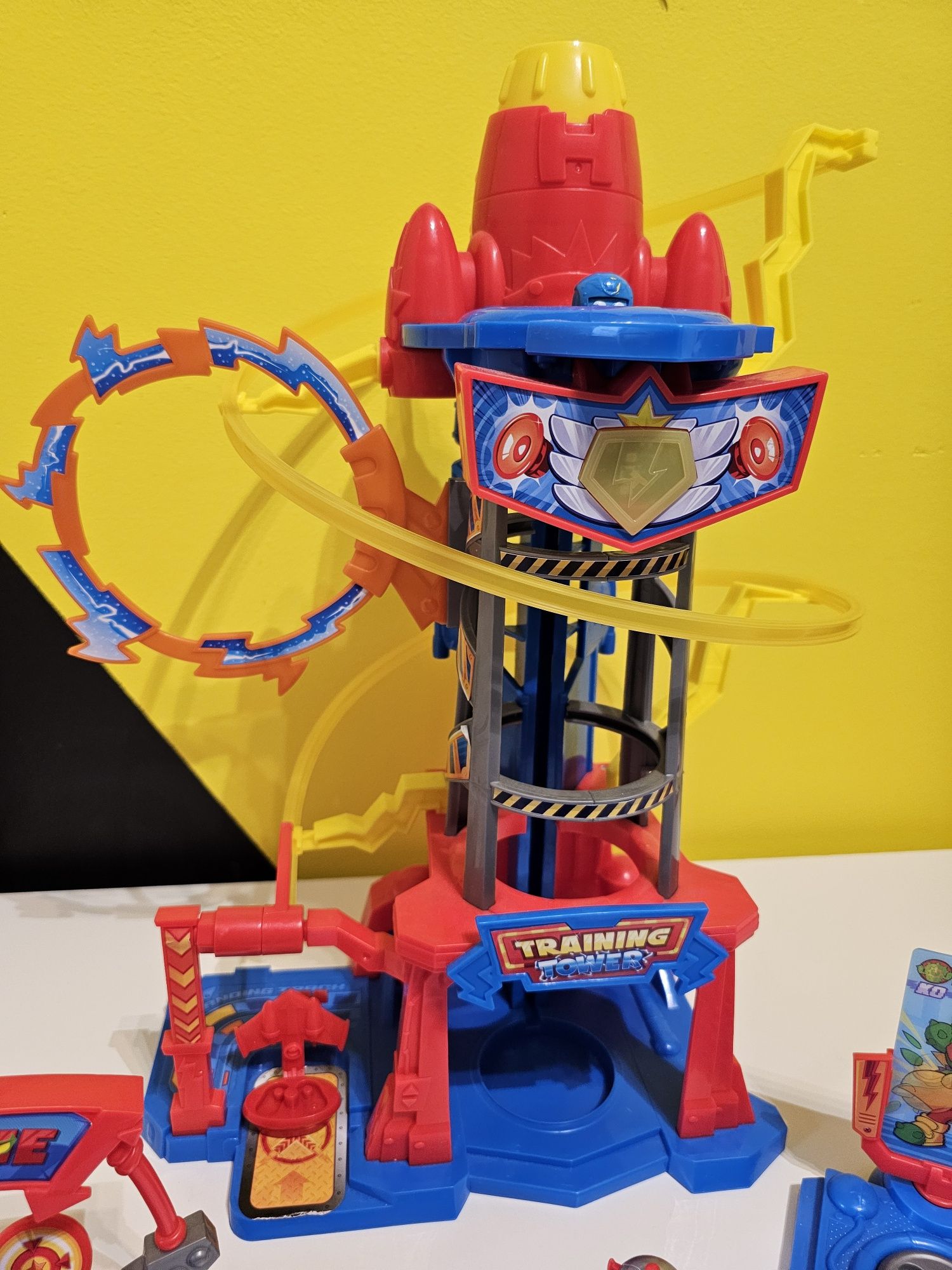 SuperThings Wieża treningowa Astro Turbo MagicBox