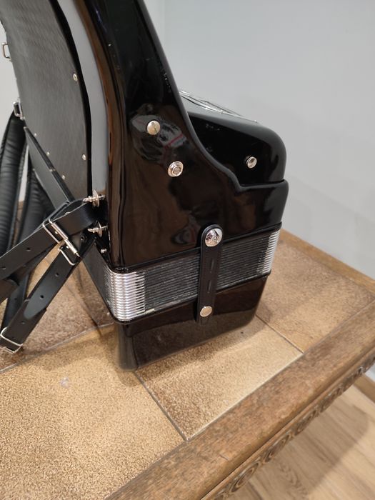 Akordeon Weltmeister Supita 120 basów