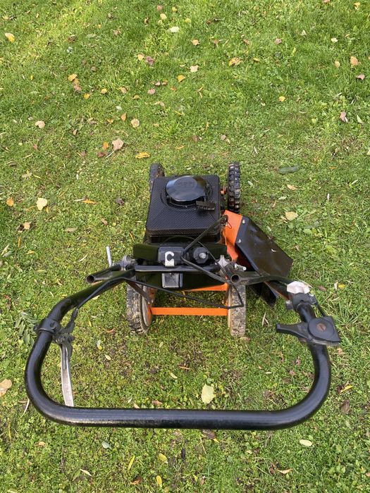 Kosiarka spalinowa dwusuwowa as motor