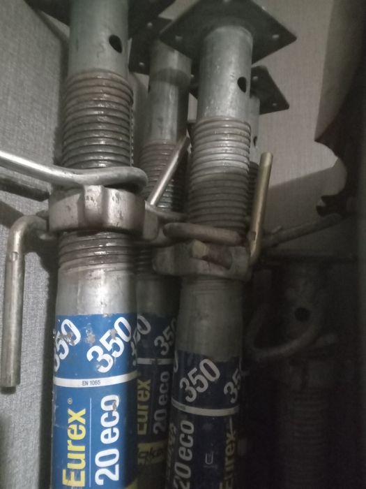 Стійки залізні для опалубки