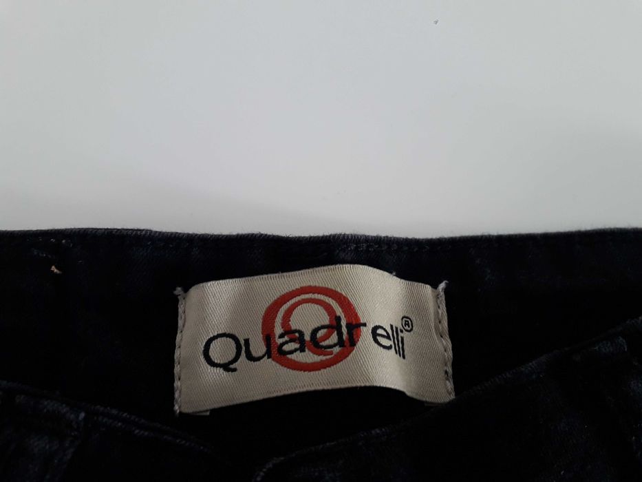 Calças pretas Quadrelli com brilhantes (NOVAS POR ESTREAR)