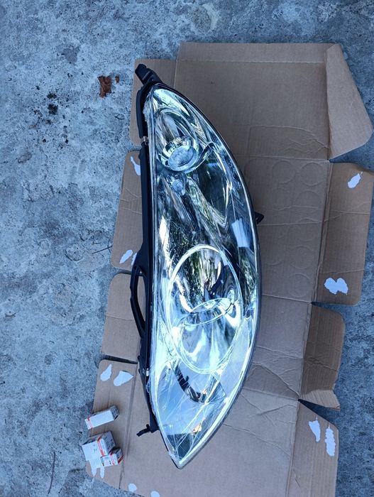 Faróis Peugeot 407 SW