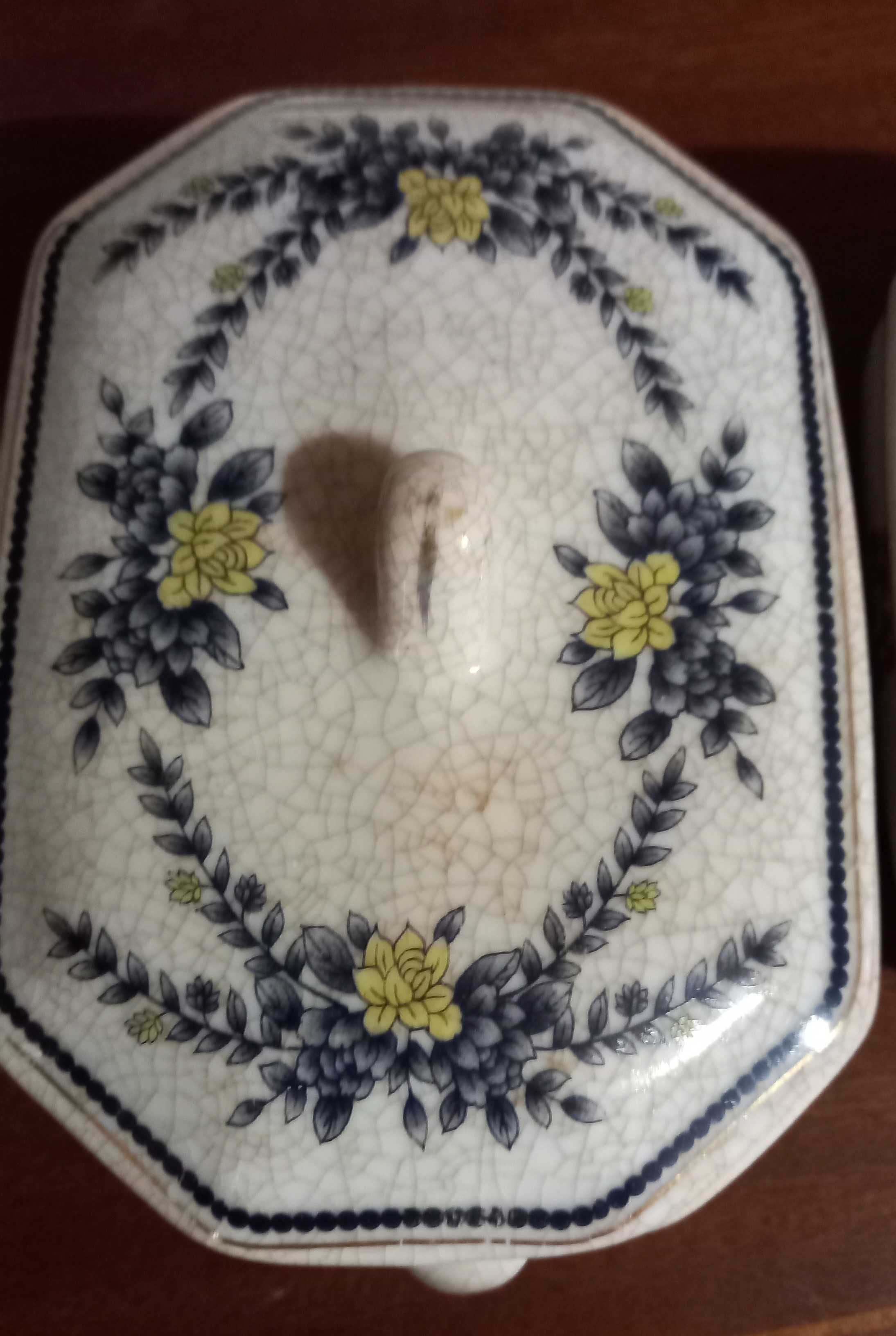 Caixas cerâmicas antigas