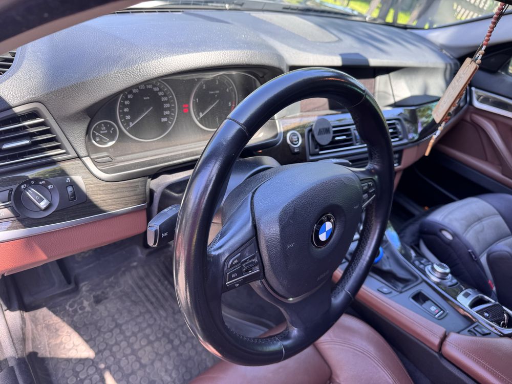 Sprzedam BMW/F11/2.0d/2011r/niski przebieg