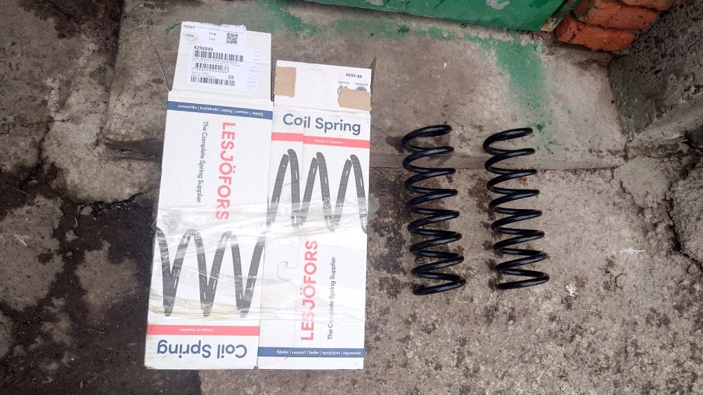 Пружини задні мерседес w203 c180