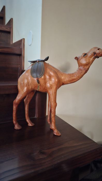 Wielbłąd skórzana figurka 60 cm