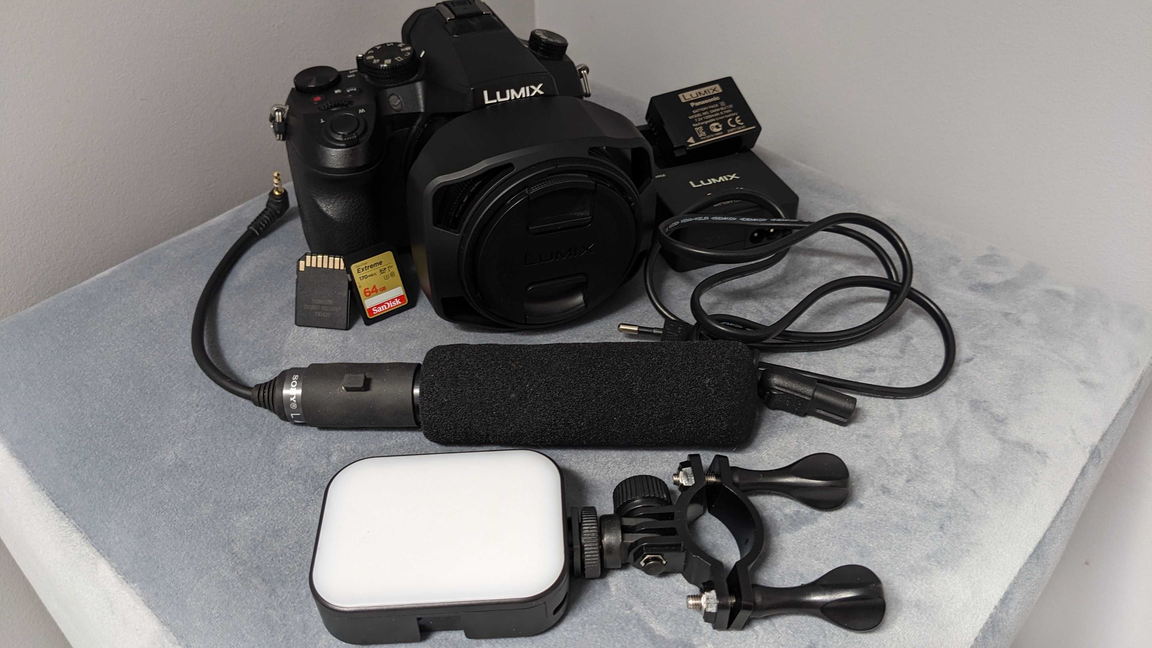 Panasonic Lumix DMC-FZ2000 фото+відеокамера 4К