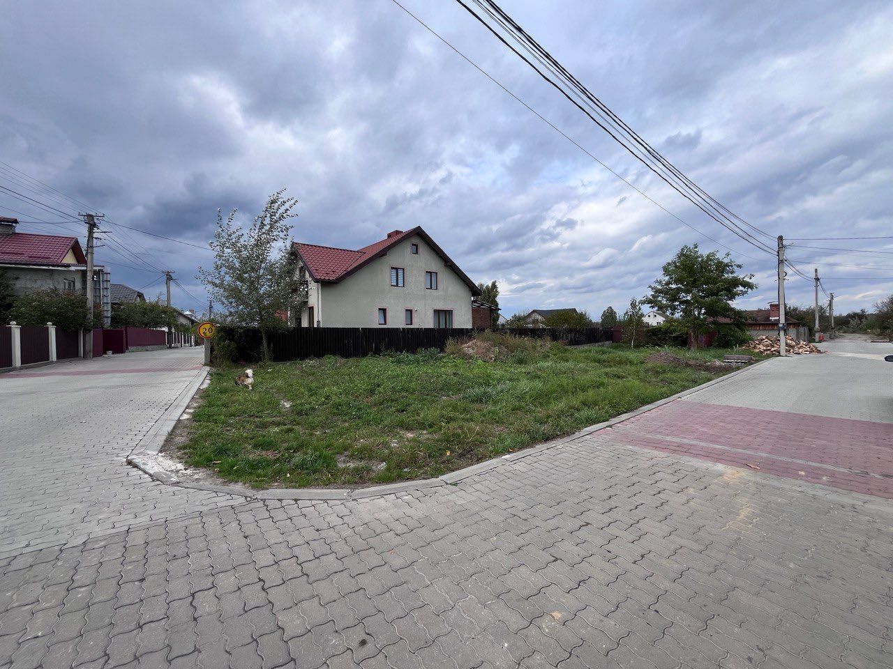 Продаж ділянки в передмісті Львова в с. Рясне - Руське