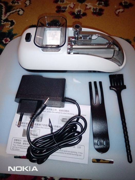 Машинка для паперових виробів.