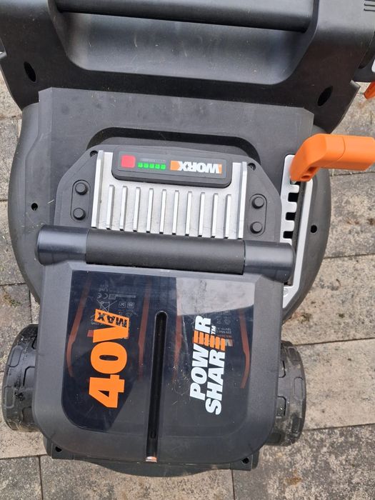 Kosiarka akumulatorowa Worx WG737E