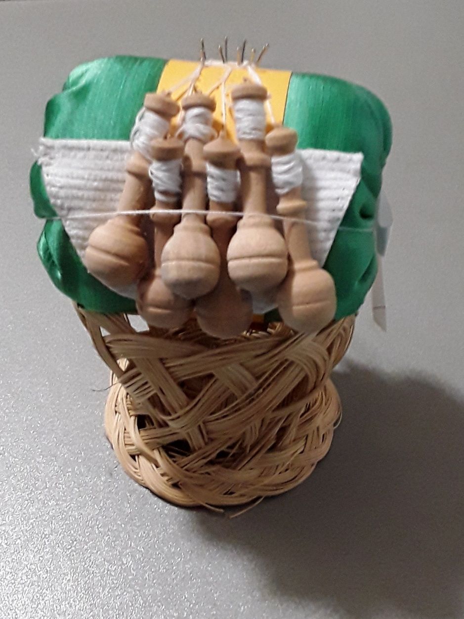 Almofada miniatura da renda de Bilros sem cavalete