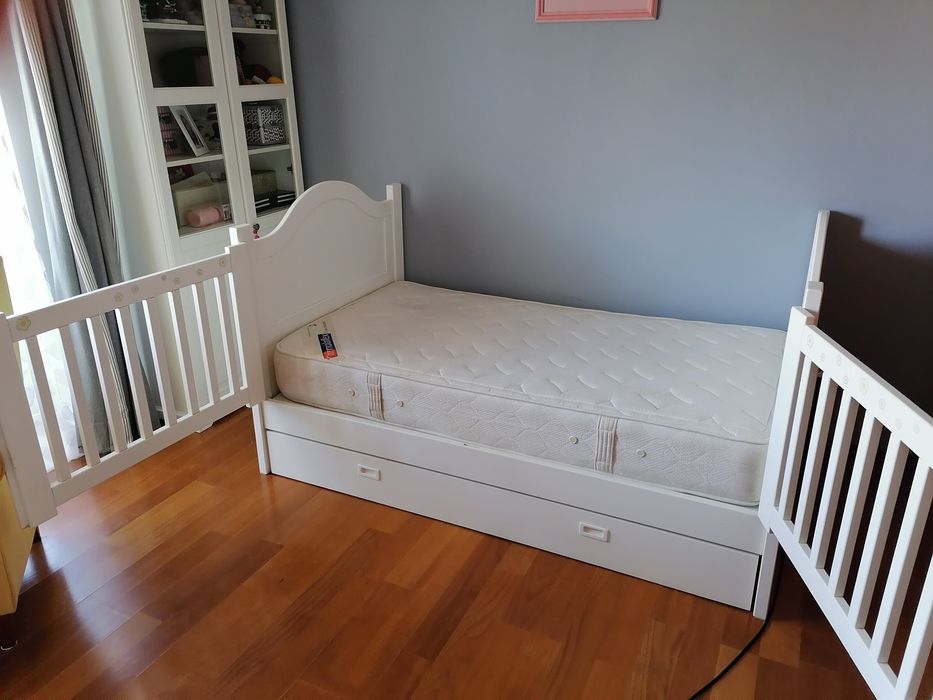 Cama solteiro com protecção lateral e colchão Molaflex - 1.80x1,10.