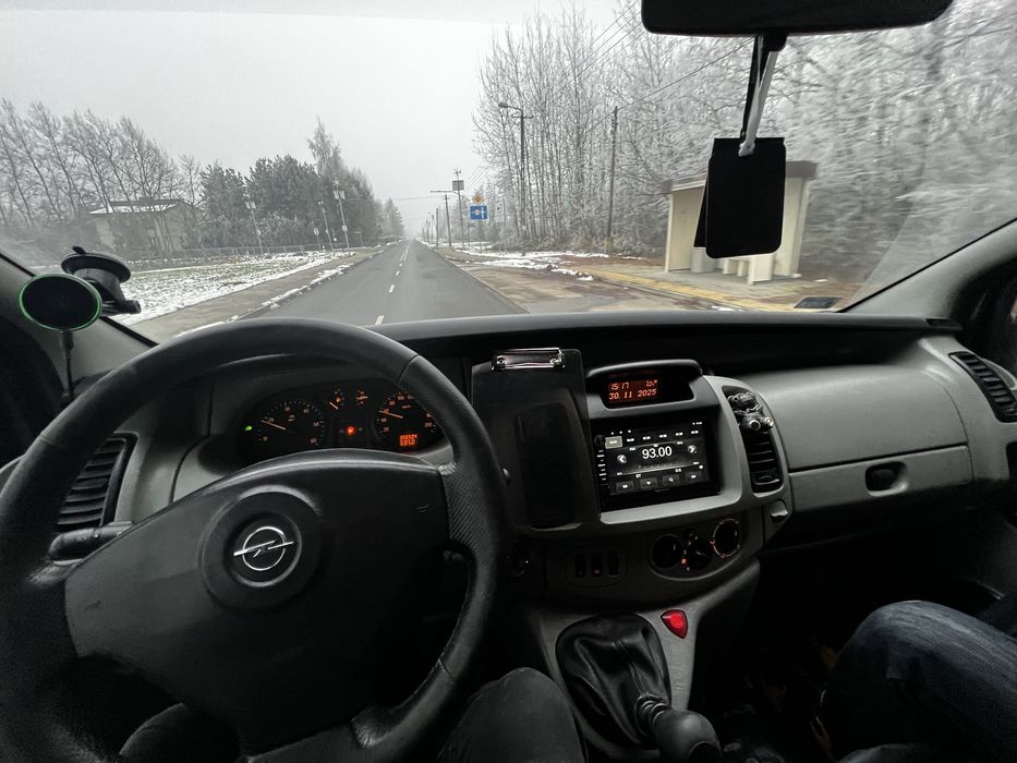 Opel vivaro 2001 zabudowa 6 miejsc brygadowka