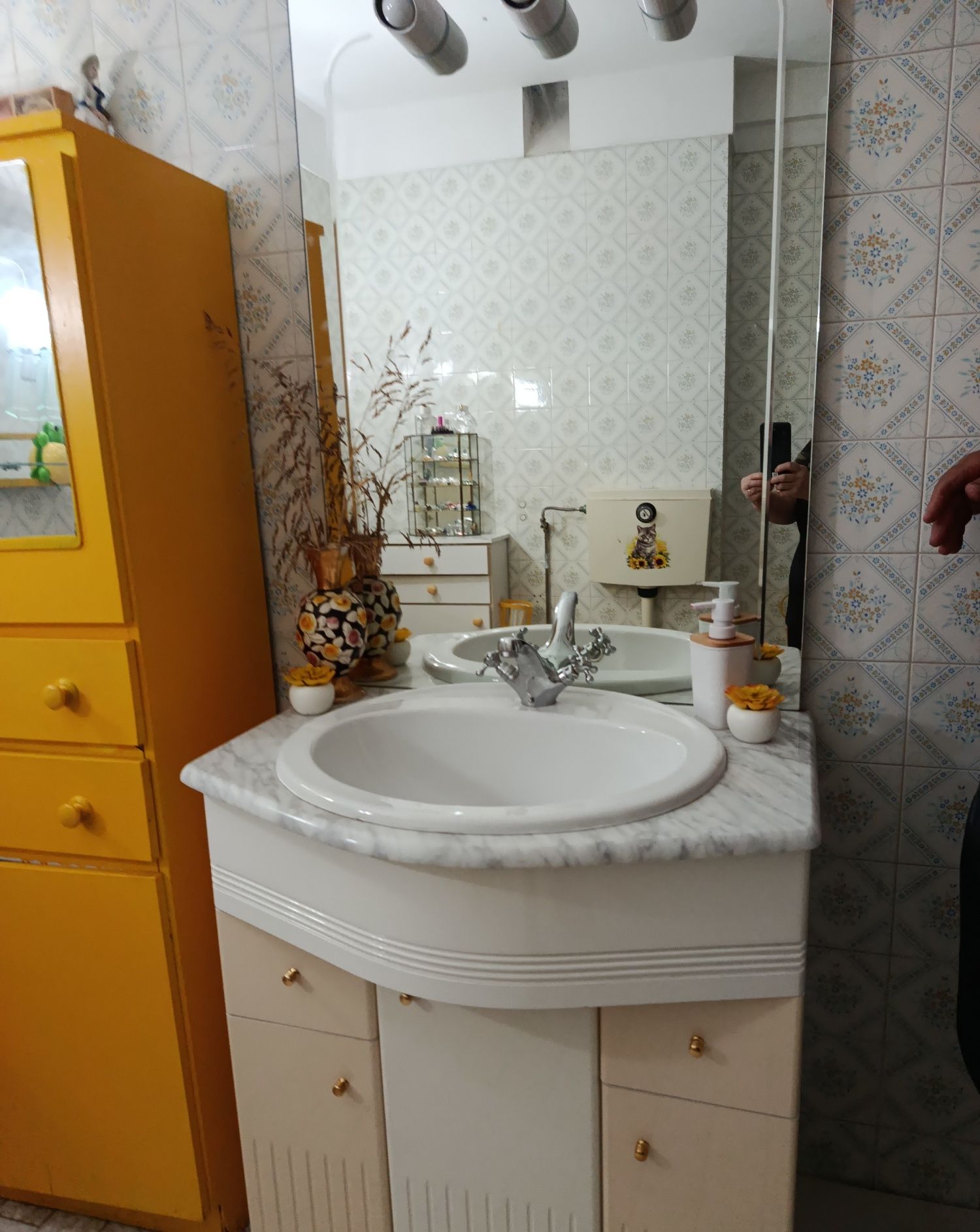 Vendo movel lavatório  para casa. banho  com espelho