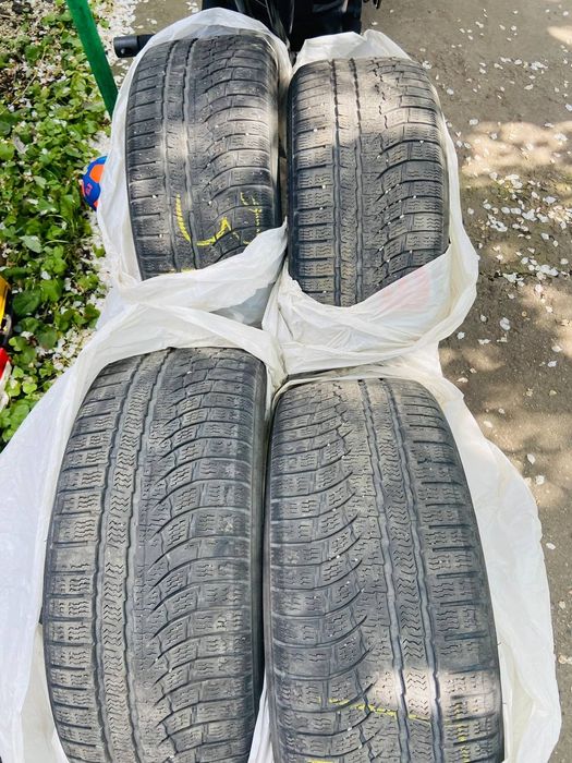 Nokian WR4 зима 235/45 R18
