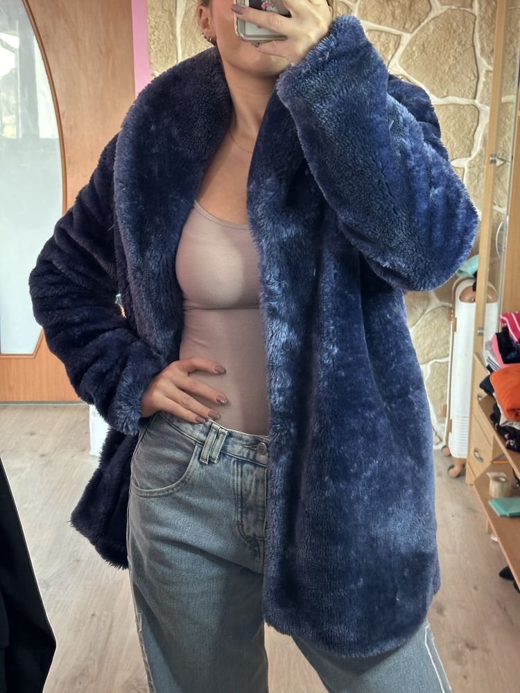Niebieska kurtka zimowa futro futerko Missguided