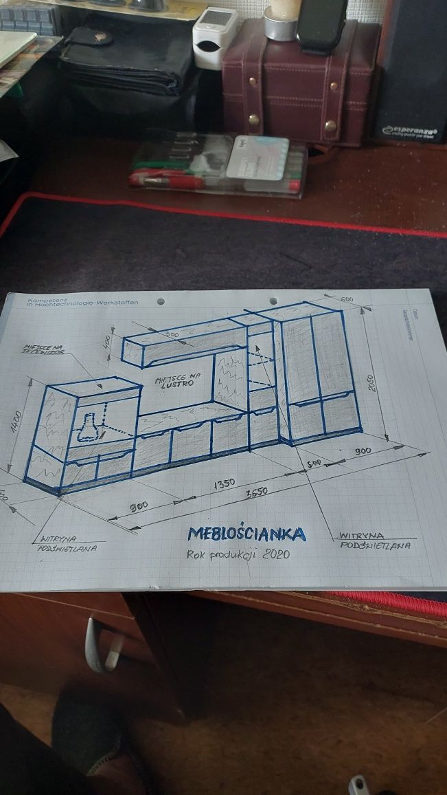 Meblościanka w kolorze białym