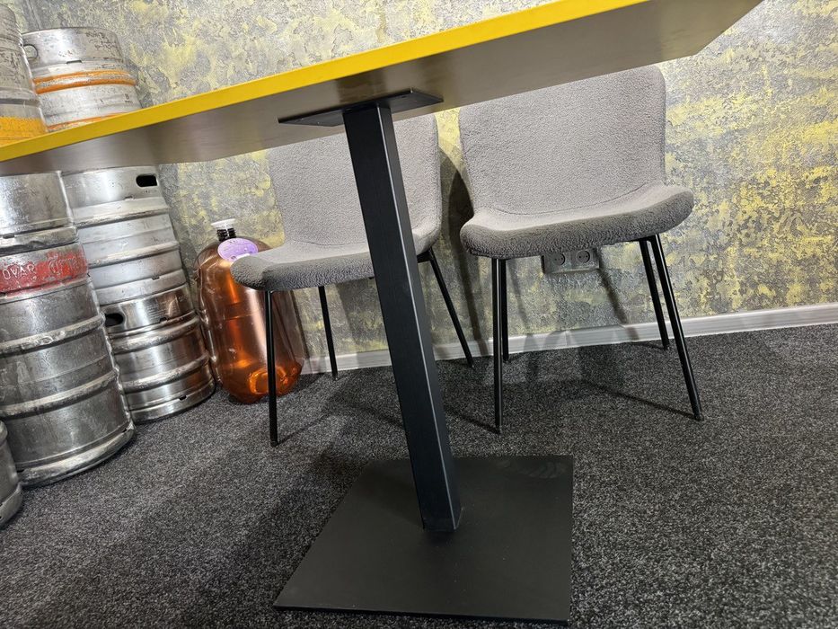 Стол количество два штуки