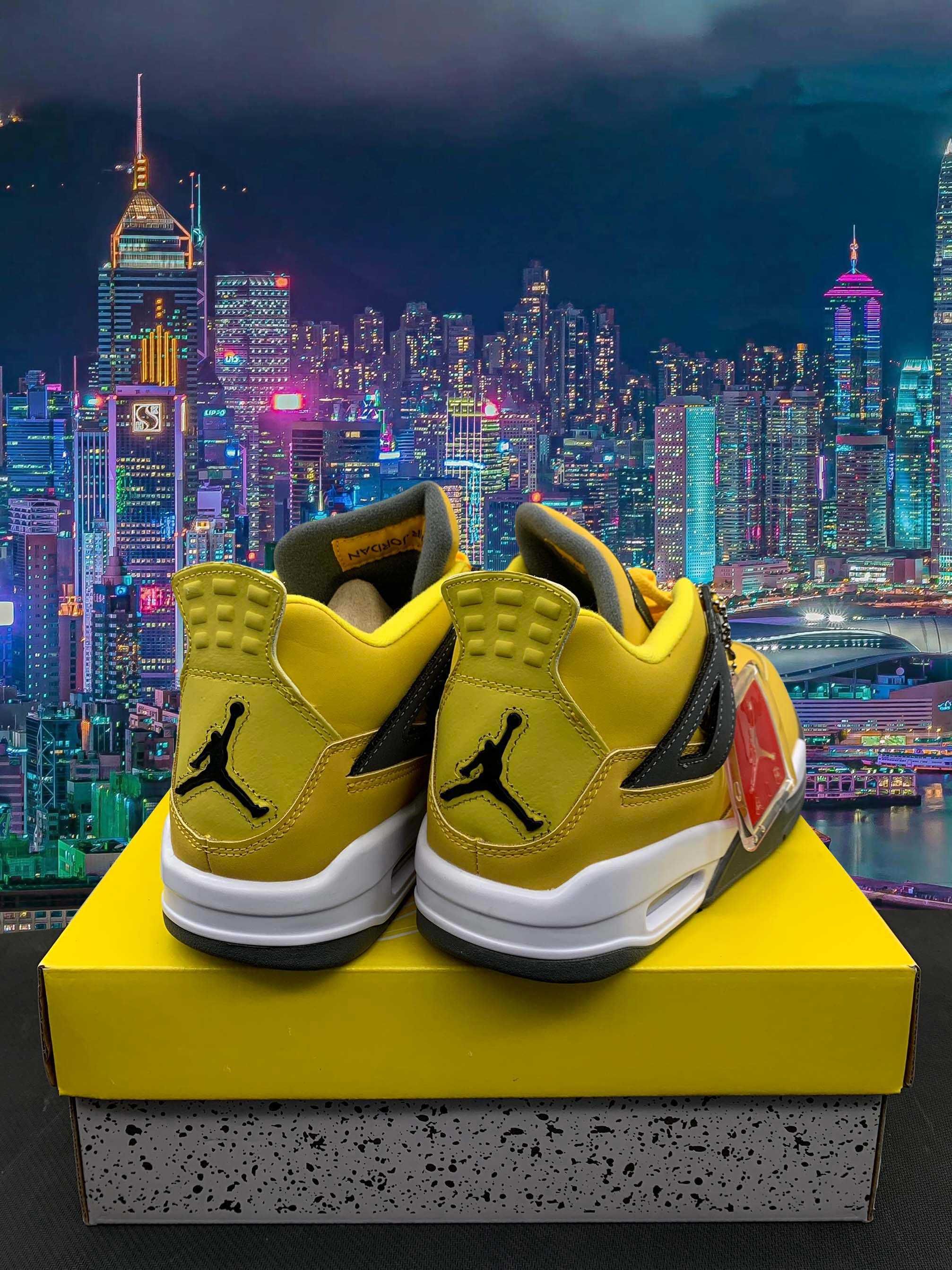 Jordan 4 Retro Lightning 42 EU / 8,5US / 26,5 CM
