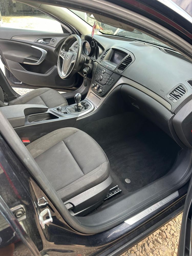 Opel Insignia 1.8 benzyna xenon klima po remoncie