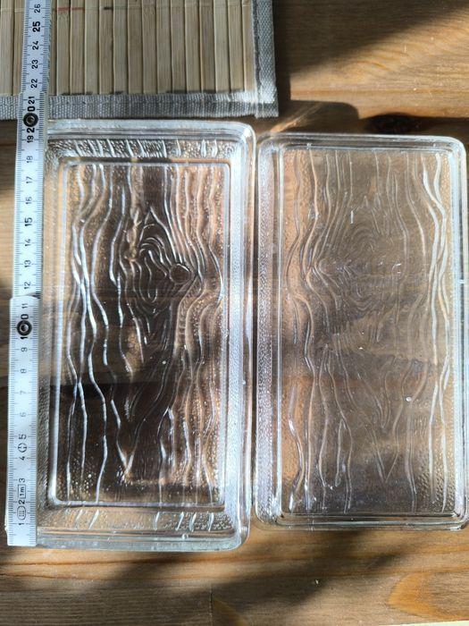 Dwie szklane patery cena za całość