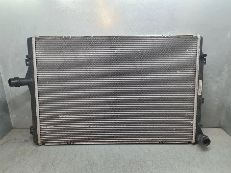 Radiador de água VOLKSWAGEN Passat Variant (365)