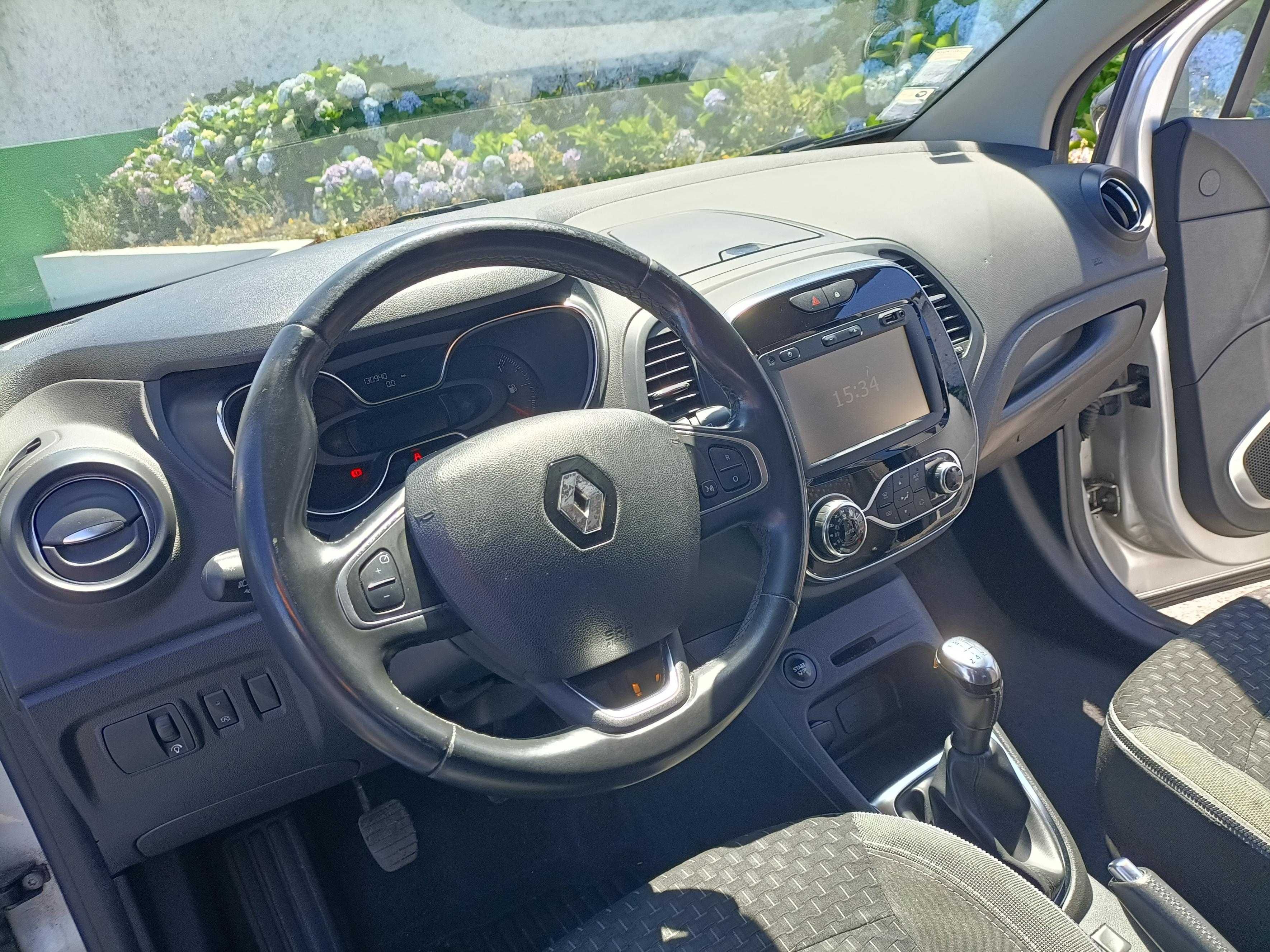 Renault Captur 0.9 TCE Exclusive (Ponta Delgada)