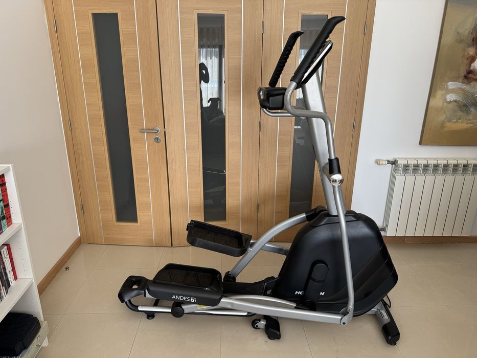 Elíptica Horizon Andes 7i – Excelente Estado (Pickup em Lourinhã)