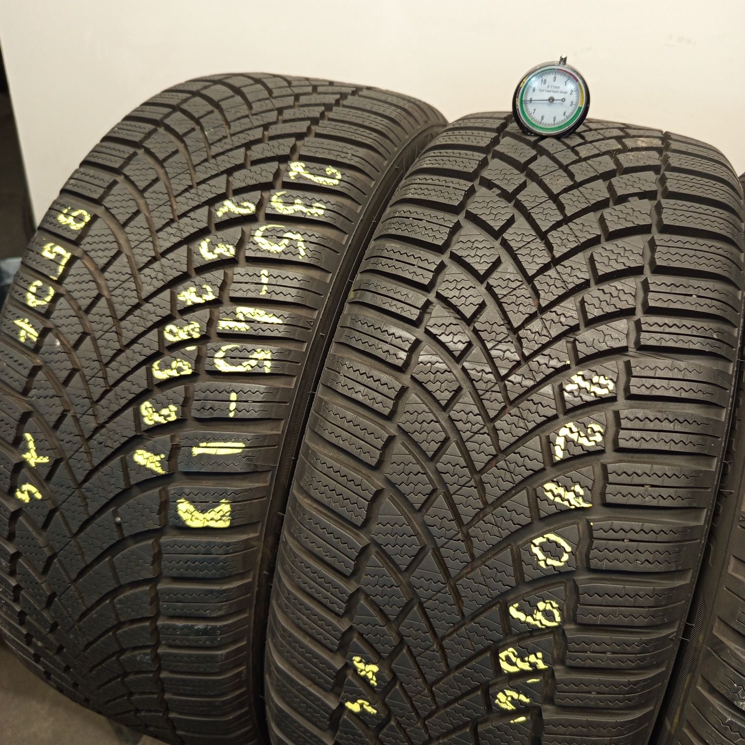 4x 235/45r18 Bridgestone LM005