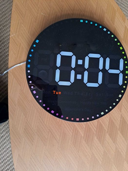 Cyfrowy modny zegar ścienny LED designerski stan nowy